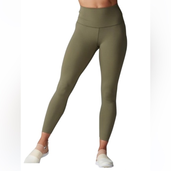 TAVI High Waisted 7/8 Tight - Olive Inseam 25” Size M NWT w/flaw - Picture 1 of 6
